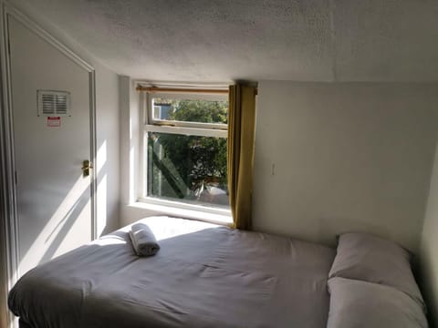 Stylish living with considered workspace Apartment in Norwich