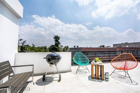 BBQ facilities, Balcony/Terrace, Seating area, City view