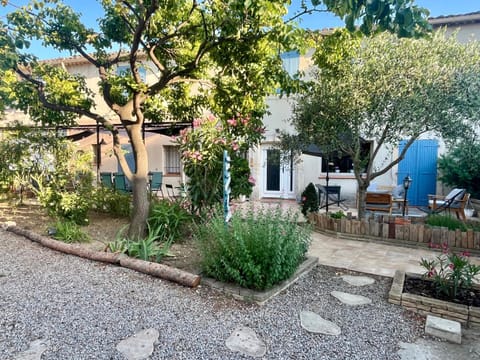Property building, Balcony/Terrace