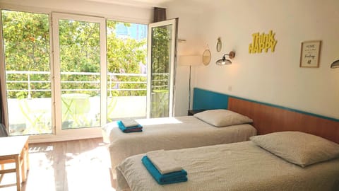 7 min Walk Metro Line 1-Charras La Defense Apartment in Puteaux