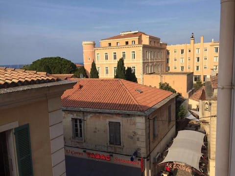 Neighbourhood, City view
