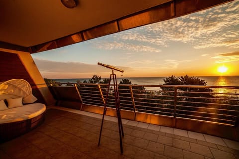 Balcony/Terrace, Sea view, Sunrise