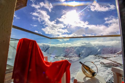 Balcony/Terrace, Mountain view