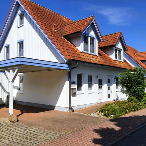 Deichweg House in Zingst