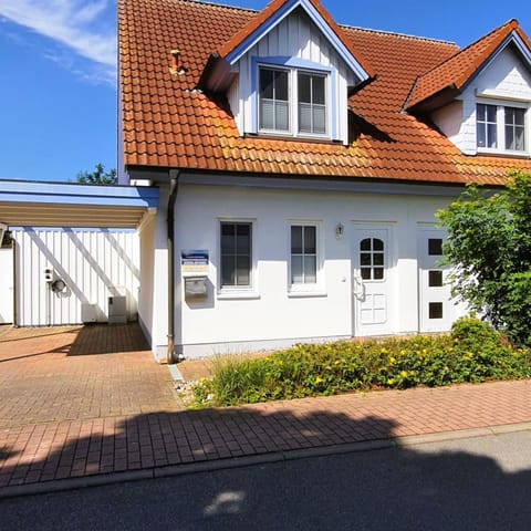 Deichweg House in Zingst