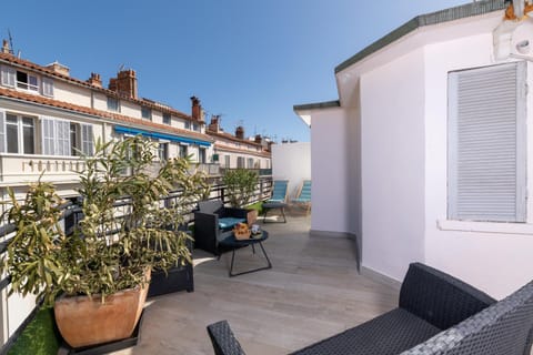 Patio, Balcony/Terrace