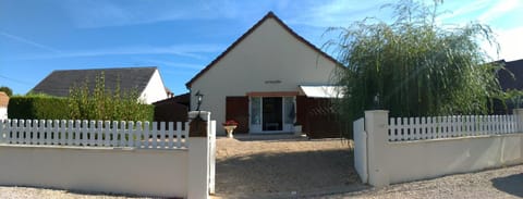 Facade/entrance, Inner courtyard view, Parking