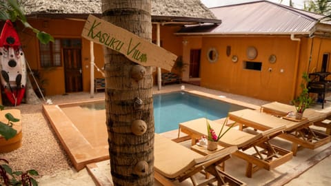 Property building, Swimming pool