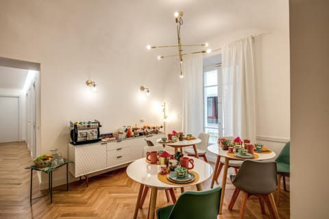 Coffee/tea facilities, Food and drinks, Dining area, Breakfast, Continental breakfast, Italian breakfast
