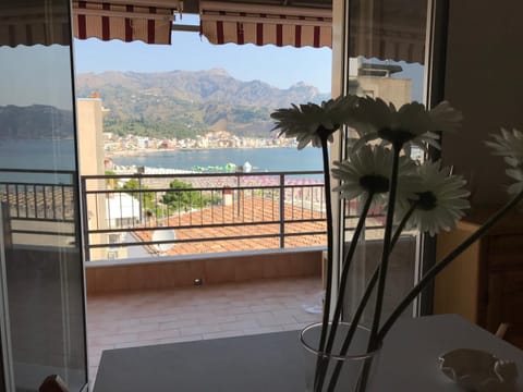 Balcony/Terrace, Mountain view, Sea view