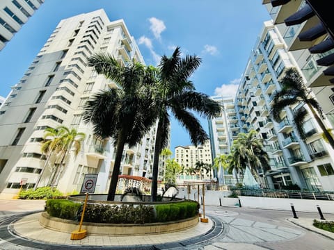 Property building, Day, Street view