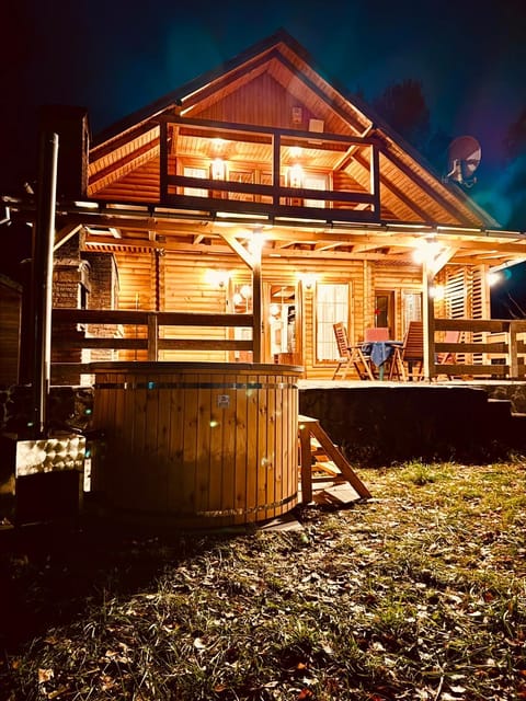 Property building, Hot Tub