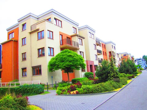 Property building, Neighbourhood