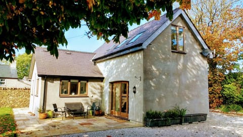 Honey Cottage House in Wales