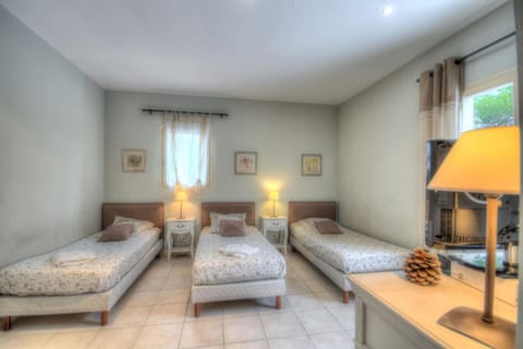 Mas Santoline Villa in Provence-Alpes-Côte d'Azur