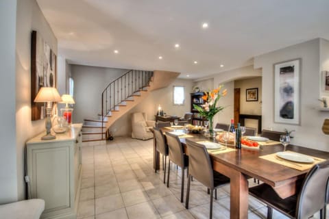 Mas Santoline Villa in Provence-Alpes-Côte d'Azur