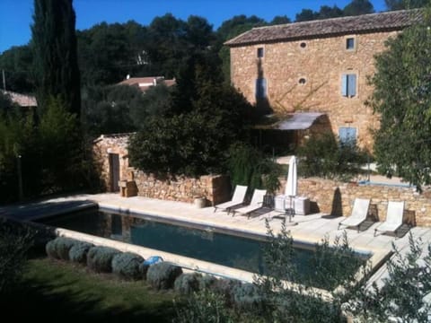 le mas du cypres, 12 pers et piscine House in Provence-Alpes-Côte d'Azur