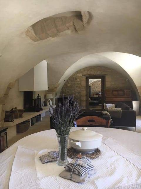 le mas du cypres, 12 pers et piscine House in Provence-Alpes-Côte d'Azur