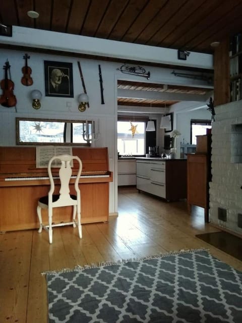 Kodikas talo Villa in Rovaniemi