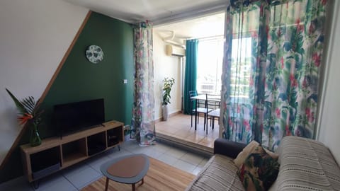 Communal lounge/ TV room, Seating area