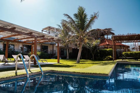 Garden, View (from property/room), Swimming pool