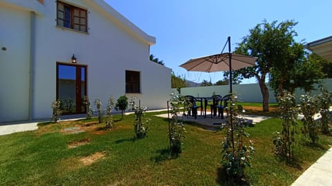 Patio, Garden, Garden view