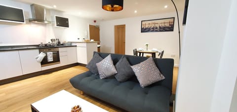 Kitchen or kitchenette, Living room, Seating area, Dining area