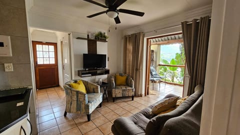 Living room, Seating area, fireplace