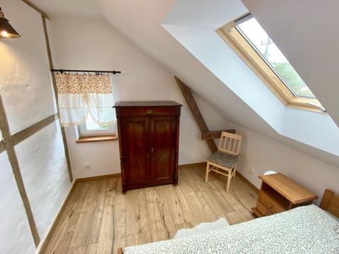 Bed, Bedroom, wardrobe