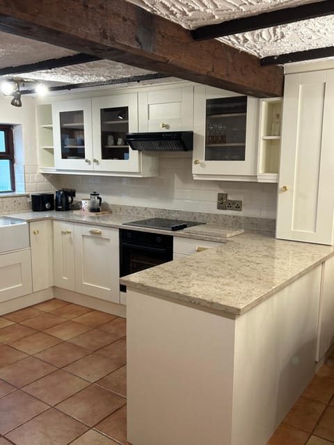 NEW LISTING Faye’s Place House in Donegal City