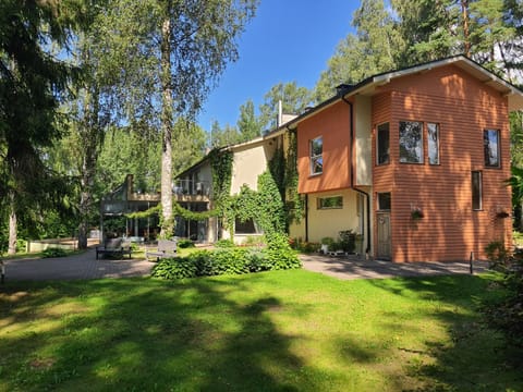Property building, Day, Neighbourhood, Natural landscape