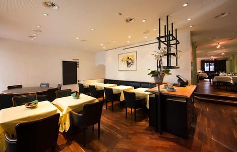 Hotel Taverne zum Kreuz Hotel in Aargau, Switzerland