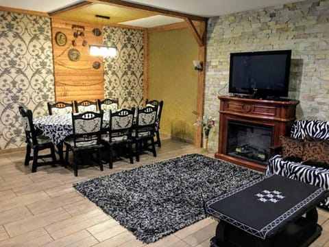 Living room, Dining area