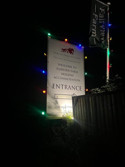 King Richard's Luxury Lodge - Sleeps up to 8, Dog Friendly, Near Sherwood Forest at Fairview Farm in Nottingham set in 88 acres and great for Groups, Family Gatherings & Corporate events House in Newark and Sherwood District