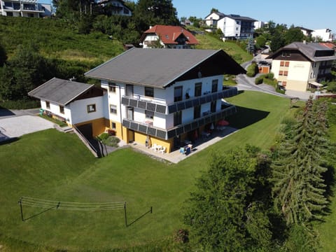 Ferienwohnungen Pirker Apartment in Villach