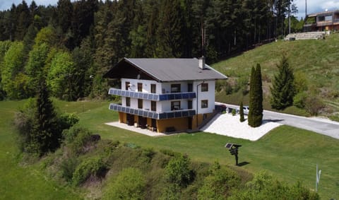 Ferienwohnungen Pirker Apartment in Villach