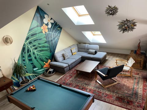 Billiard, Living room, City view, Family