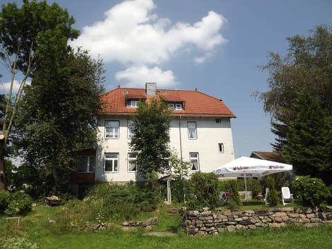 Facade/entrance, Garden