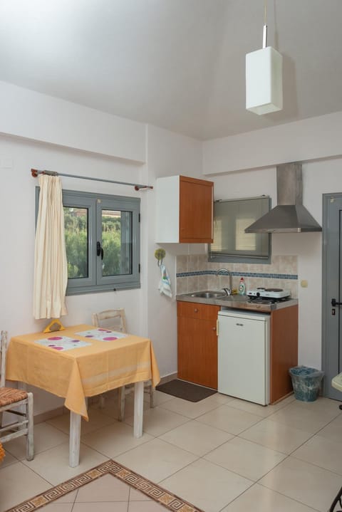 Ta Spitakia Tsarbopoulos Apartment in Messenia