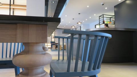 Restaurant/places to eat, People, Lobby or reception, Lounge or bar, Food and drinks, Guests, Meals, Lunch, Dinner, group of guests, Family