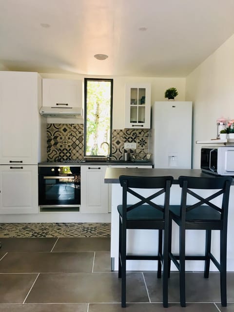 COTTAGE A LA FONTAINE DU CHENE House in Centre-Val de Loire