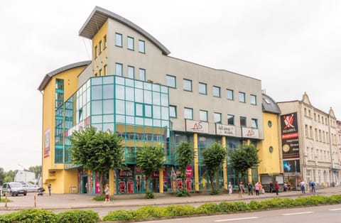 Property building, Neighbourhood