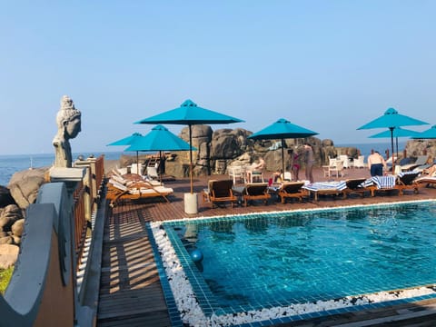Sea view, Swimming pool