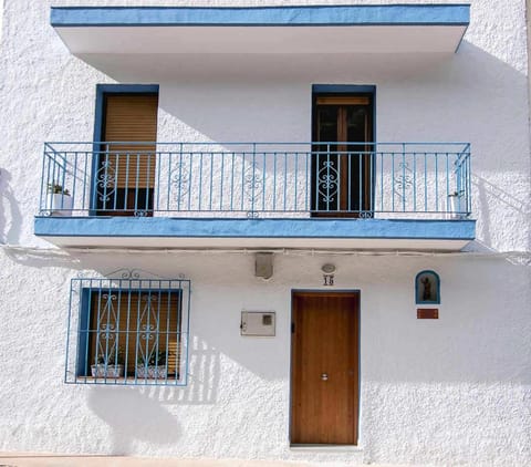 Property building, Facade/entrance