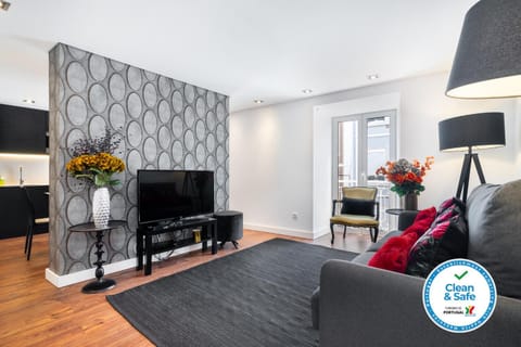 TV and multimedia, Living room, Seating area
