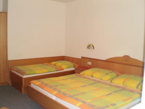 Bed, Photo of the whole room, Decorative detail, Bedroom