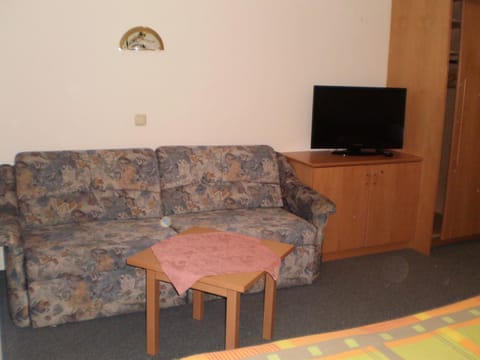 TV and multimedia, Seating area