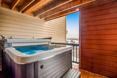 Forest Park 31E House in Wildernest