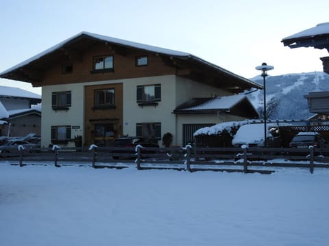 Property building, Winter