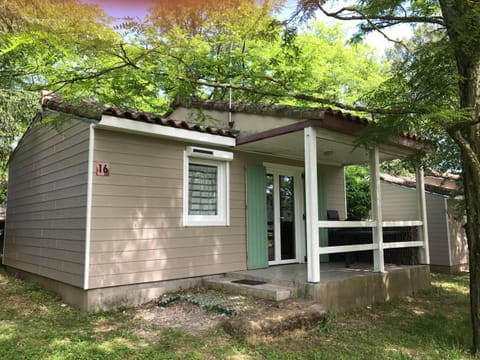 Property building, Photo of the whole room, Bedroom, Garden view